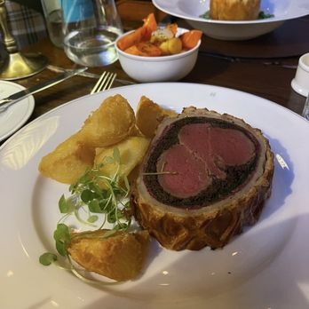 Holborn Dining Room - Beef Wellington - British Near Me - London, XGL