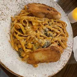 Hill Top Eatery + Cocktails - Fettuccine
