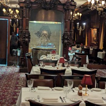 Hy's Steak House - Main dining room - Steakhouses Near Me - Honolulu, Hawaii Hy's Steak House - Main dining room - Steakhouses Near Me - Honolulu, Hawaii