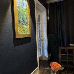 Michael's - Inside