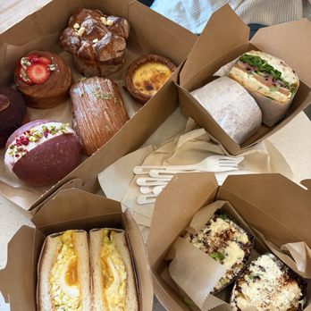 La Maison by Cafe Dear Leon - Coffee & Tea Near Me - Baltimore, Maryland