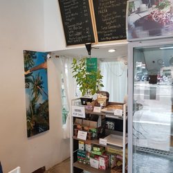 Cake Garden - Nice little dessert place.