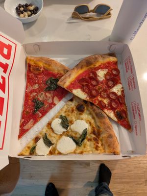 Little Plaza Pizza by null