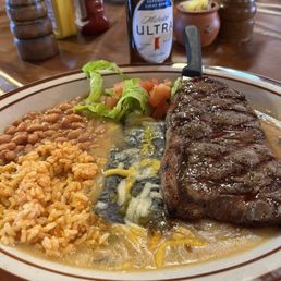 The best food and service I go to Casa Valdez at least twice a week. And it's always great.