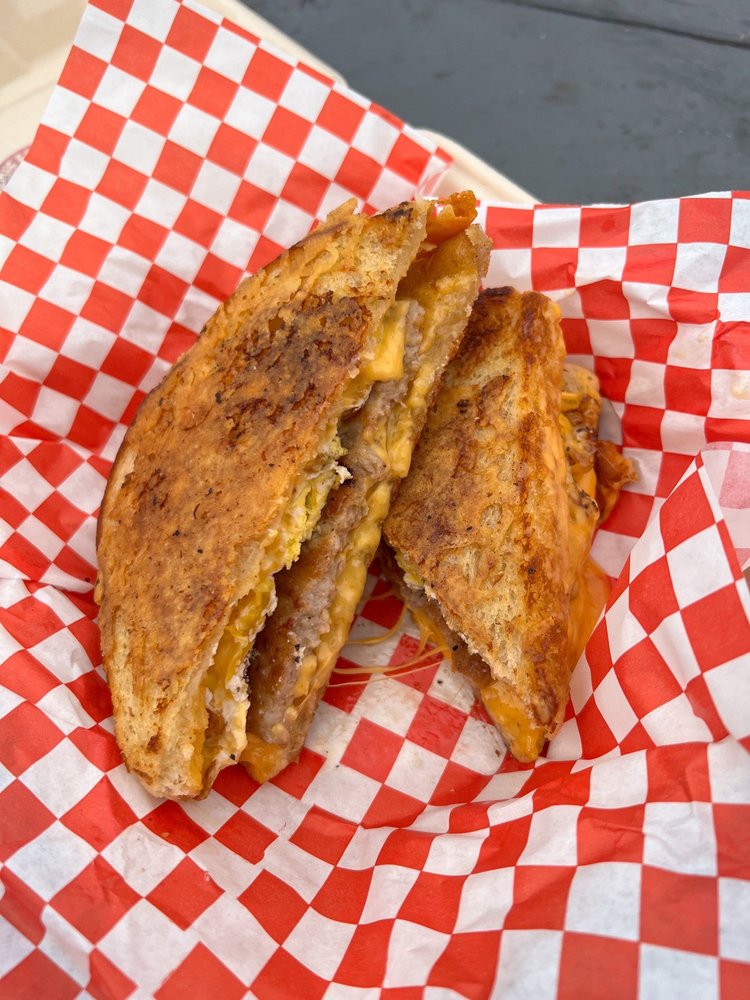 COZMIC CHARLIE’S CHEEZE SHACK Updated June 2024 27 Photos & 16