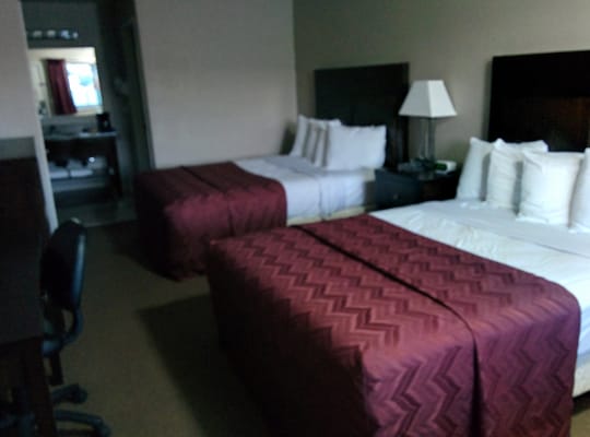Red Ledges Inn by null