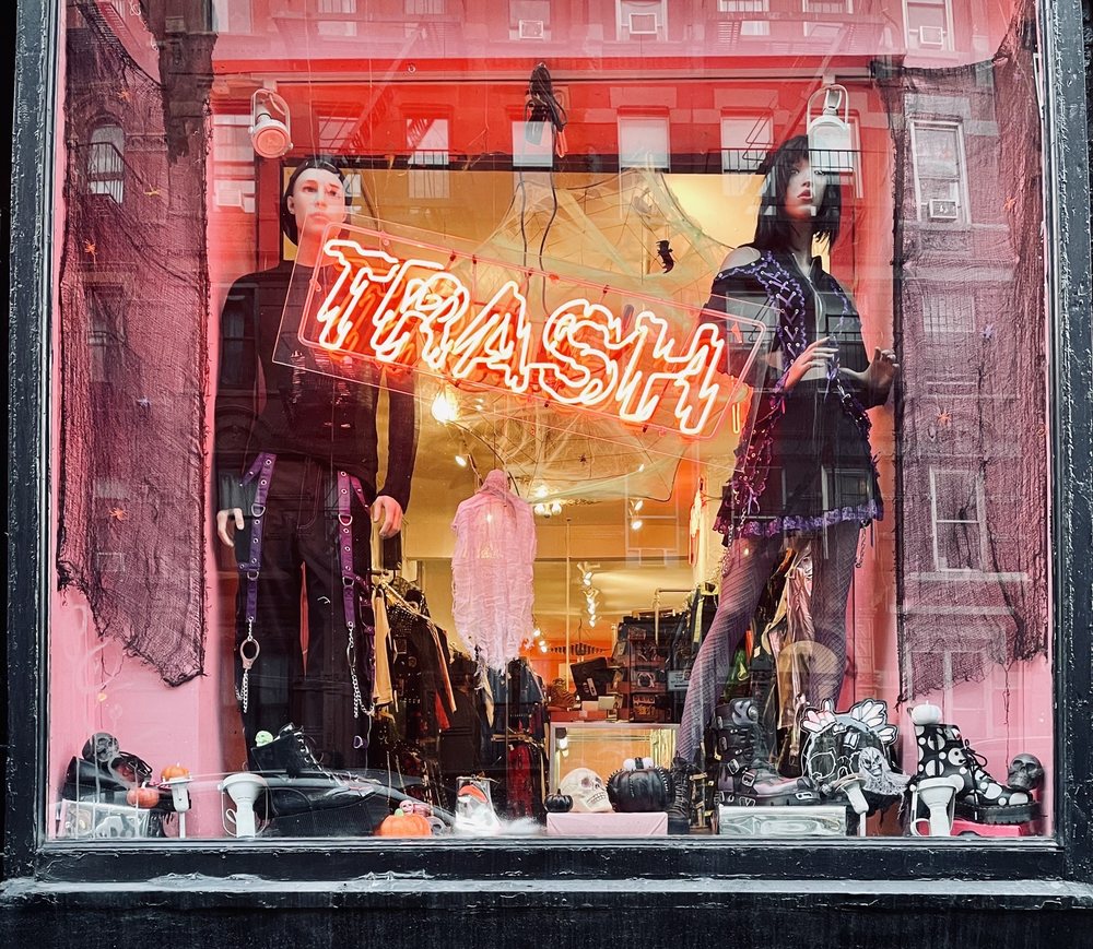 TRASH & VAUDEVILLE Updated August 2024 61 Photos & 177 Reviews 96