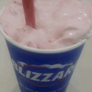 DQ Grill & Chill - Strawberry milkshake - Ice Cream & Frozen Yogurt Near Me - Leominster, Massachusetts