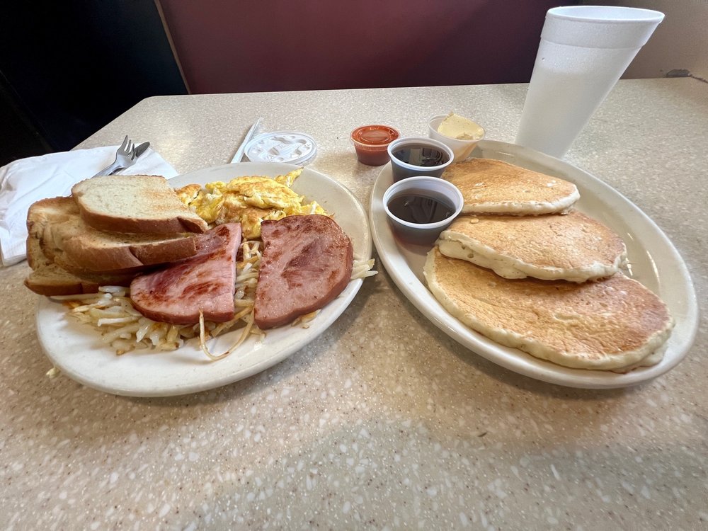 Merri-Men Drive In — Mexican restaurant in Garden City