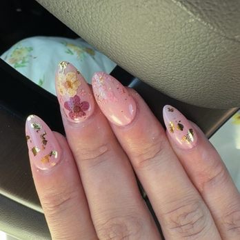 M Jenn Nail & Spa - Engagement photo nails! - Nail Salons Near Me - Union City, California