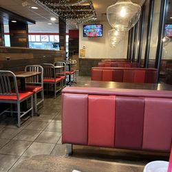 Arby's - Clean though empty restaurant
