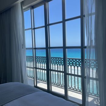 Kempinski Hotel Cancún - Nap overlooking the ocean - Hotels Near Me - Cancun, ROO
