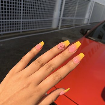 Tips Toes Nail Studio - Ombre Pink to Yellow - Nail Salons Near Me - Santa Monica, California
