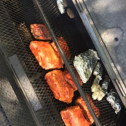 The Holcomb BBQ Guy - Smoking some Butts