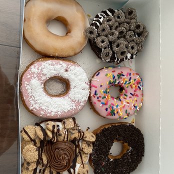 Donut World - Donuts Near Me - Staten Island, New York