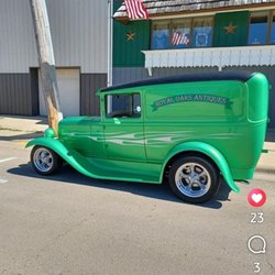 Royal Oaks Antiques & Collectibles