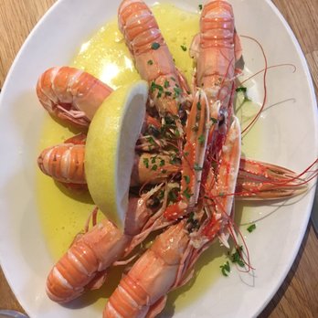 Plockton Inn - King prawns with hot butter - Seafood Near Me - Kyle, HLD Plockton Inn - King prawns with hot butter - Seafood Near Me - Kyle, HLD