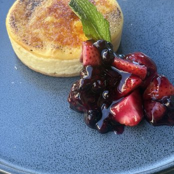 Yard House - Lovely crème brûlée with fruit compote - Bars Near Me - Temecula, California Yard House - Lovely crème brûlée with fruit compote - Bars Near Me - Temecula, California