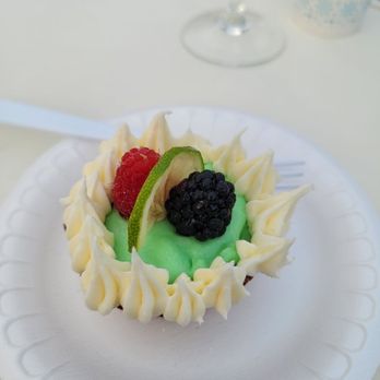 Churon Winery - A sweet stringy key lime Tart? - Wineries Near Me - Temecula, California Churon Winery - A sweet stringy key lime Tart? - Wineries Near Me - Temecula, California