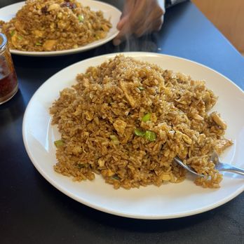 Saigon Restaurant - Chicken fried rice - Vietnamese Near Me - Tinley Park, Illinois Saigon Restaurant - Chicken fried rice - Vietnamese Near Me - Tinley Park, Illinois