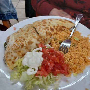 El Mr Camaron - quesadilla - Seafood Near Me - Indianapolis, Indiana
