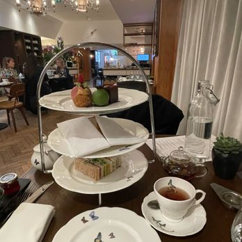 The Athenaeum Hotel - The finger food - Hotels Near Me - London, XGL The Athenaeum Hotel - The finger food - Hotels Near Me - London, XGL