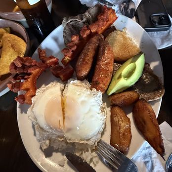 Oh Que Bueno Restaurant - Semoran - Bandeja paisa - Sports Bars Near Me - Orlando, Florida Oh Que Bueno Restaurant - Semoran - Bandeja paisa - Sports Bars Near Me - Orlando, Florida