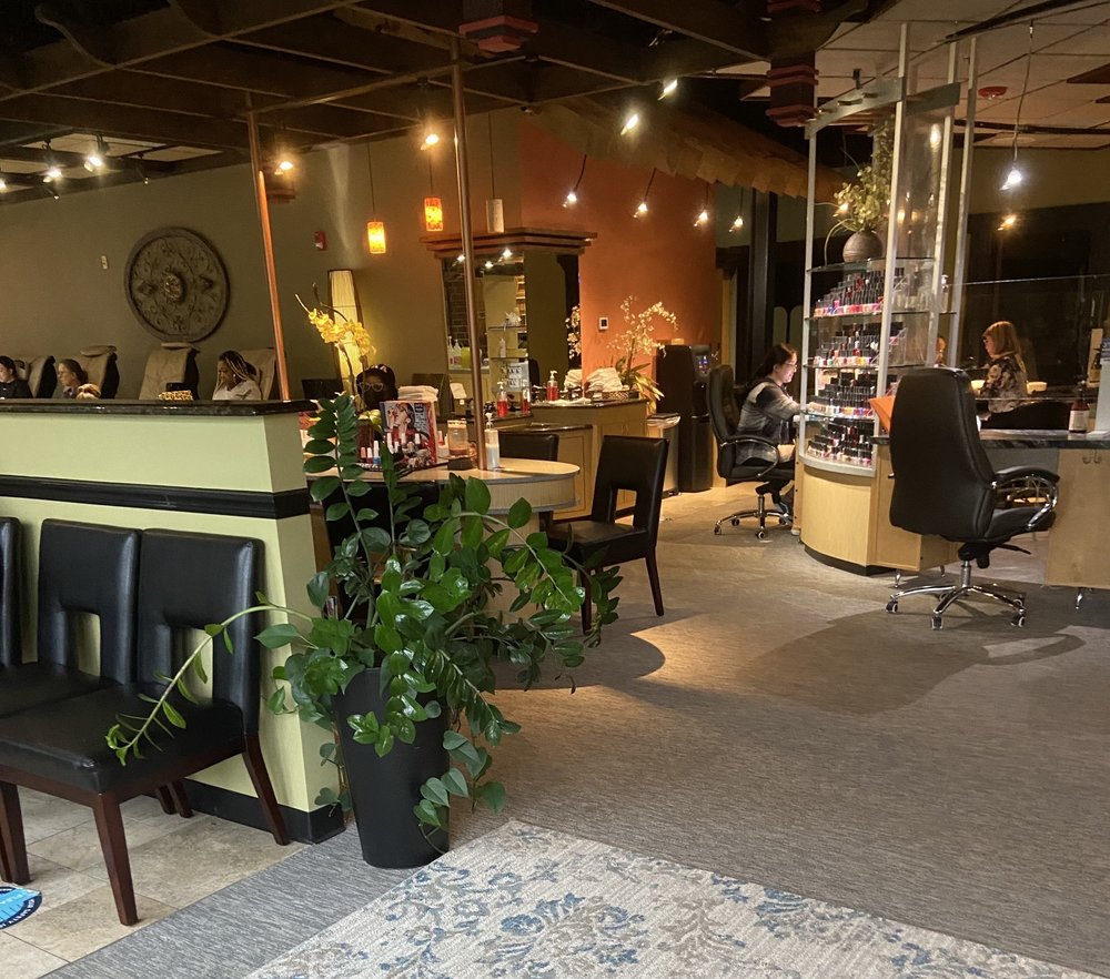 Majestic Nail & Day Spa