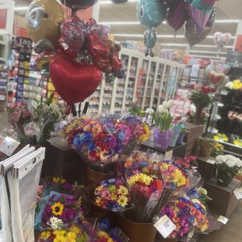 Smart & Final - Valentine's Day stuff - Grocery Near Me - Hanford, California