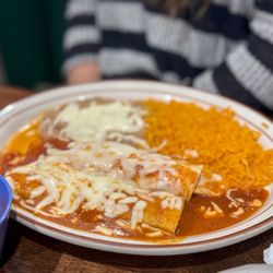 El Tapatio Tacqueria - Enchiladas