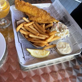 Robert's Maine Grill - Fish and Chips - New American Near Me - Kittery, Maine Robert's Maine Grill - Fish and Chips - New American Near Me - Kittery, Maine