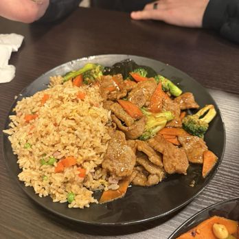 Yu’s Kitchen - Beef & broccoli with ham fried rice - Pan Asian Near Me - Hurricane, Utah
