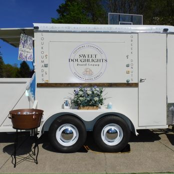 Sweet Doughlights - Food Trucks Near Me - Kirtland, Ohio Sweet Doughlights - Food Trucks Near Me - Kirtland, Ohio