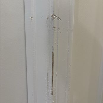 Easy Moving Services - Paint taken off the walls by mattress - Movers Near Me Easy Moving Services - Paint taken off the walls by mattress - Movers Near Me