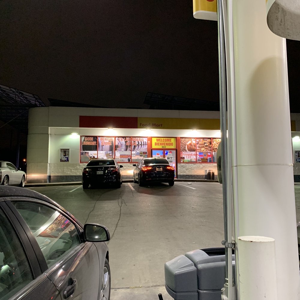 Shell - a gas station at night with cars parked in the lot - Gas Stations Near Me - San Antonio, Texas Shell - a gas station at night with cars parked in the lot - Gas Stations Near Me - San Antonio, Texas