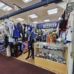 Fantastic Indoor Swapmeet - For sports fans...