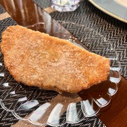 Mimi's Country Kitchen & Bakery - Sad excuse of an apple pie