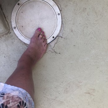 Jones Valley Resort - That's the fuel line grate at the bottom of the stairs on main deck that someone is going to fall thru - Boating Near Me - Redding, California