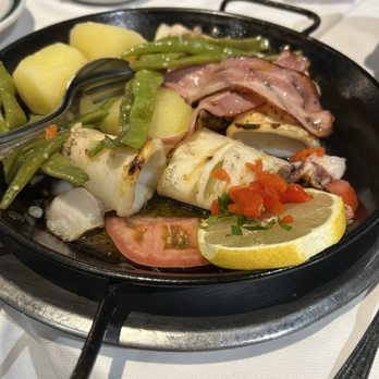 Restaurante Pinóquio - Grilled squid with bacon - Seafood Near Me - Lisbon, 11 Restaurante Pinóquio - Grilled squid with bacon - Seafood Near Me - Lisbon, 11