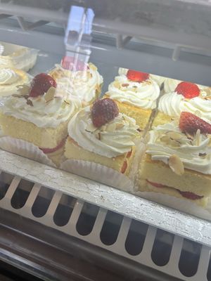 Maurice French Pastries by null