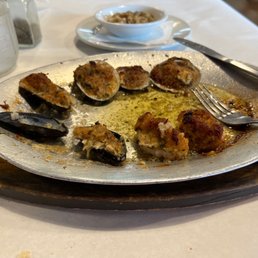 a plate of clams