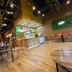 Peri Peri Original - Menu, and dining area.