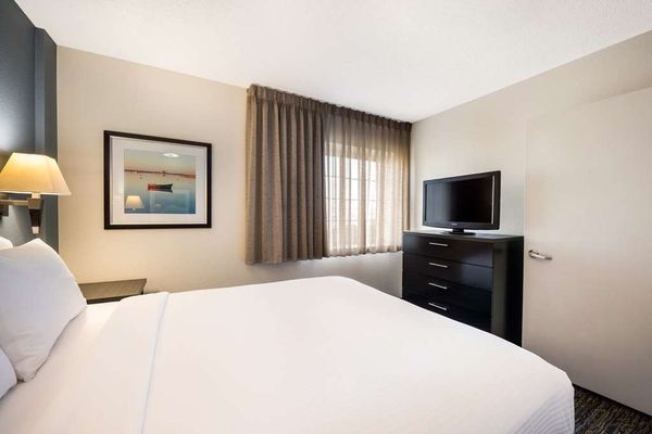 Sonesta Simply Suites Las Vegas Convention Center by null