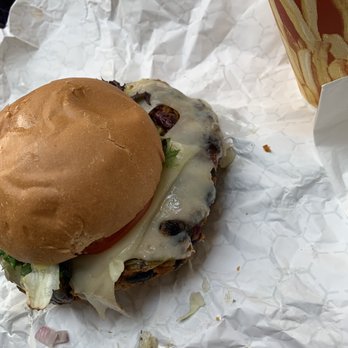Kooper's Chowhound Burger Wagon - Veggie burger - Burgers Near Me - Baltimore, Maryland Kooper's Chowhound Burger Wagon - Veggie burger - Burgers Near Me - Baltimore, Maryland