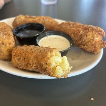 Pluckers Wing Bar - Arlington - Holy macaroni - Chicken Wings Near Me - Arlington, Texas