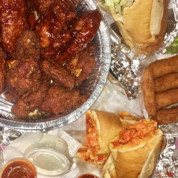 Halal Munchies - Honey BBQ wings & Hot wings,cold cut turkey sandwich,chicken cheese steak & mozzarella sticks. - Halal Near Me - Fresh Meadows, New York