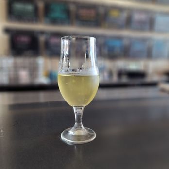 Humboldt Cider Company Tap Room - a glass of cider - Breweries Near Me - Eureka, California Humboldt Cider Company Tap Room - a glass of cider - Breweries Near Me - Eureka, California