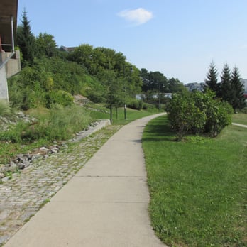 Harbor View Memorial Park - Walking path - Parks Near Me - Portland, Maine