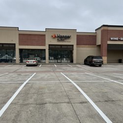 Hanger Clinic - Front