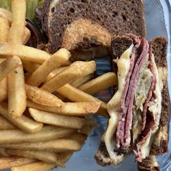 Nest - Amazing Rueben and fries, love this sandwich!